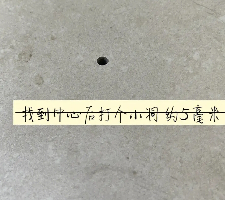 洪洞瓷砖空鼓维修公司专业解答在瓷砖铺贴过程中，如果砂料搅拌不均匀，将会带来以下问题