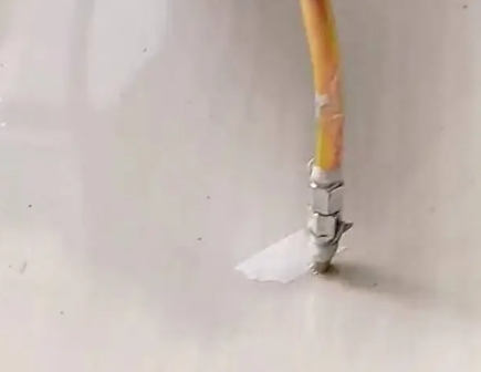洪洞瓷砖空鼓维修公司专业解答在瓷砖铺贴过程中，如果使用的砂料过粗（如全部使用了粗砂），可能会导致以下问题